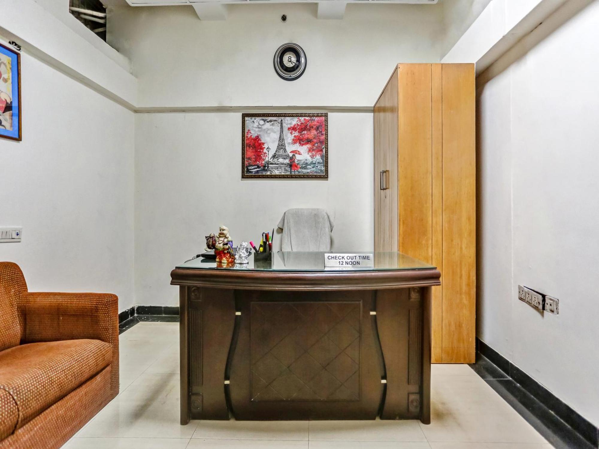 Signature Plaza Hotel Új-Delhi Kültér fotó